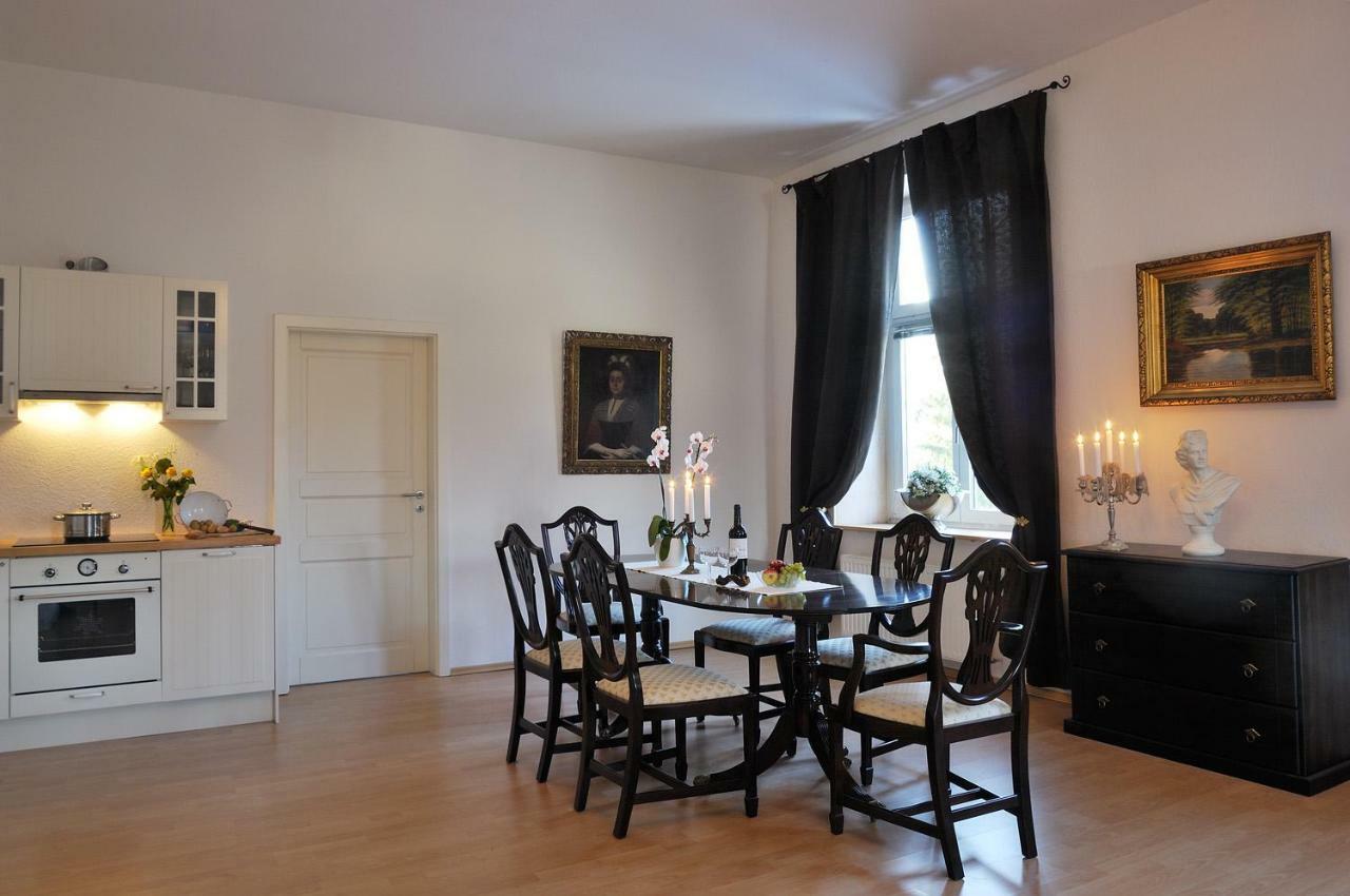 Schloss Tressow Bobitz ภายนอก รูปภาพ
